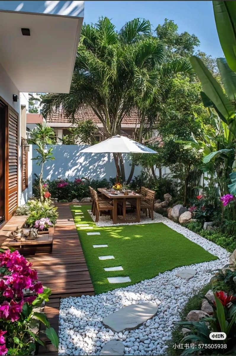 Mẫu sân vườn phía sau nhà đẹp